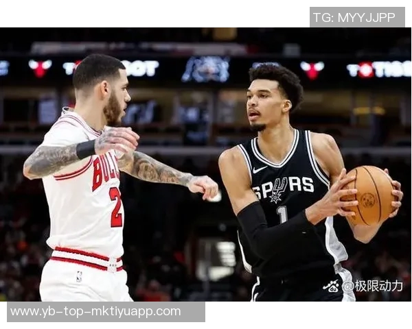 文班亚马新打法显成效全场仅9次出手却贡献全队最高5助攻 文班亚马新打法显成效全场仅9次出手却贡献全队最高5助攻