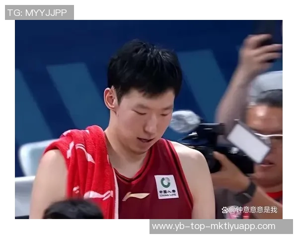 周琦半场表现低迷仅得1分罚球救场外加5个篮板显努力